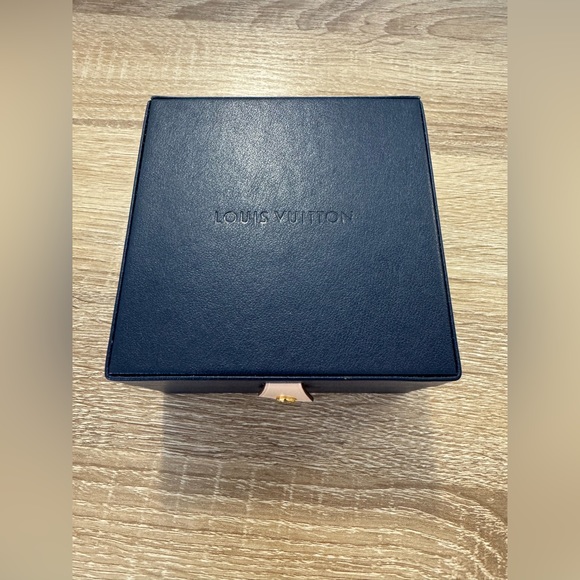 Louis Vuitton Bracelet Signature Metal Mens Accessories - Picture 5 of 6